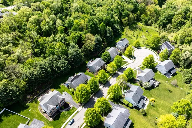 1611 Robin Ct. gallery image 29