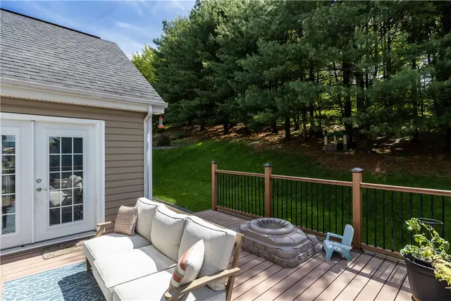 1611 Robin Ct. gallery image 32