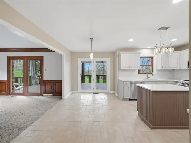 1612 Royal Oak Dr gallery image 4