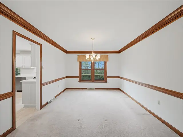 1612 Royal Oak Dr gallery image 19