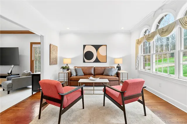 1613 Amicitia Ln gallery image 2