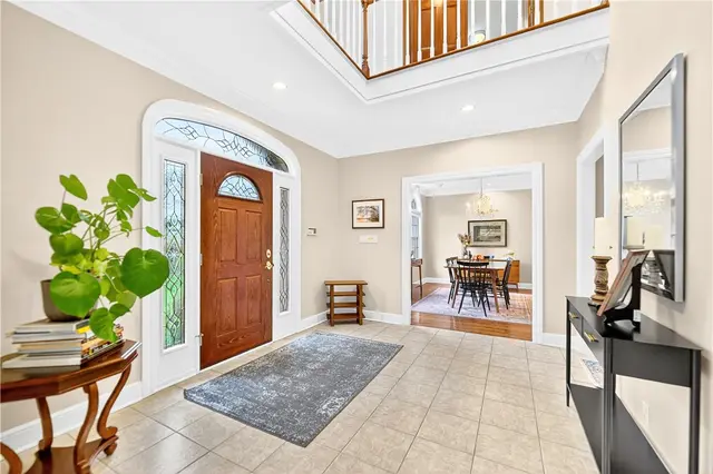 1613 Amicitia Ln gallery image 8