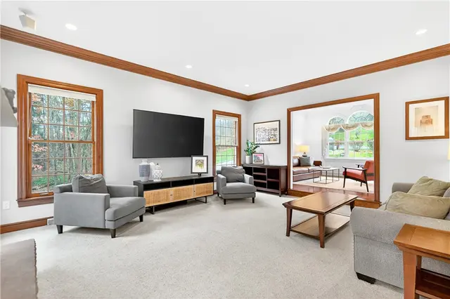 1613 Amicitia Ln gallery image 10