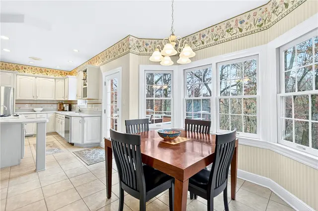1613 Amicitia Ln gallery image 12