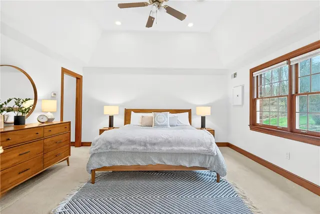 1613 Amicitia Ln gallery image 16