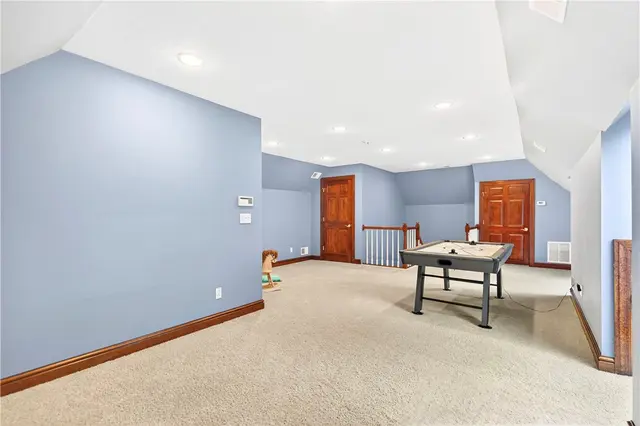 1613 Amicitia Ln gallery image 27