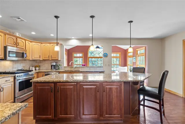 1616 Norman Drive gallery image 8