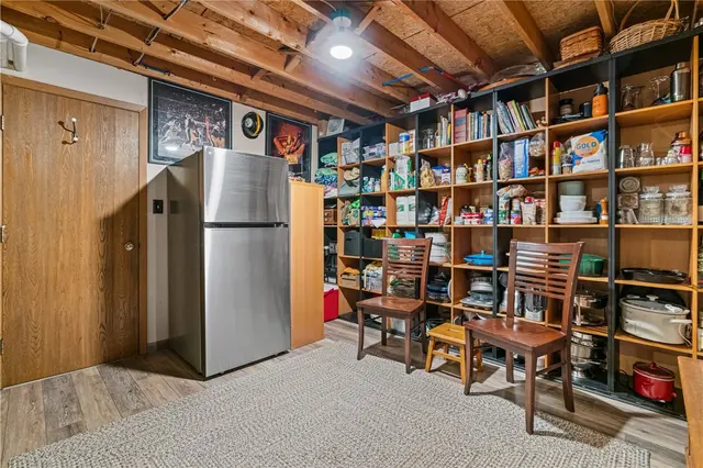 162 Old English Rd gallery image 8