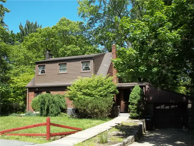 162 Richmond Cir gallery image 2