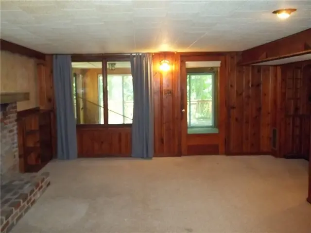 162 Richmond Cir gallery image 17