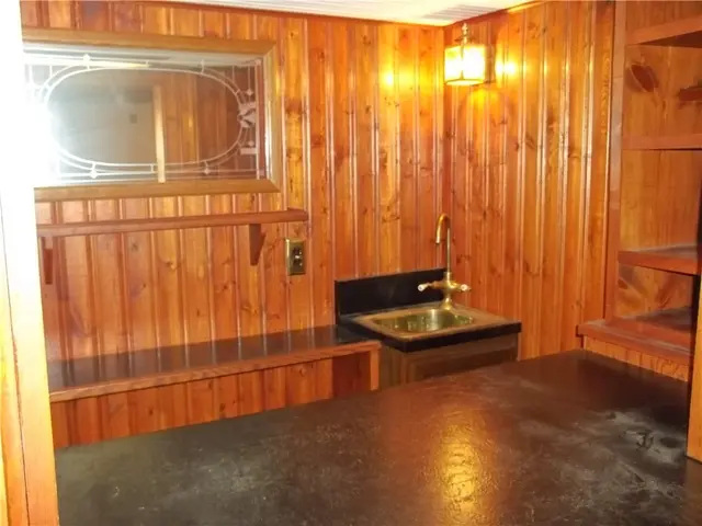162 Richmond Cir gallery image 28