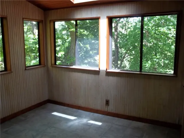 162 Richmond Cir gallery image 34