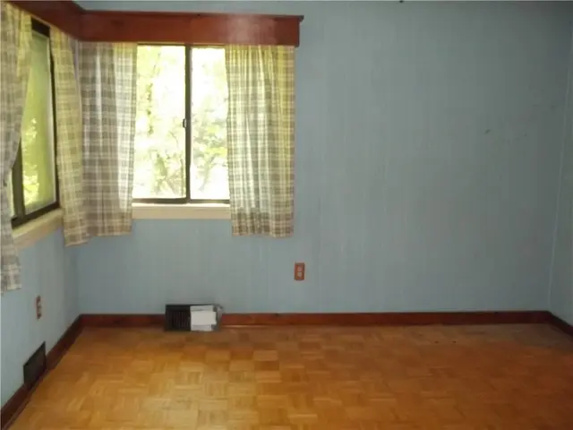162 Richmond Cir gallery image 36