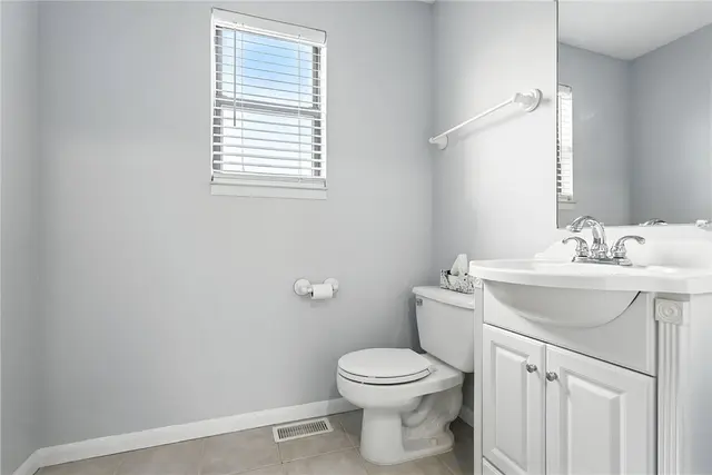 162 Woodhaven Drive gallery image 9
