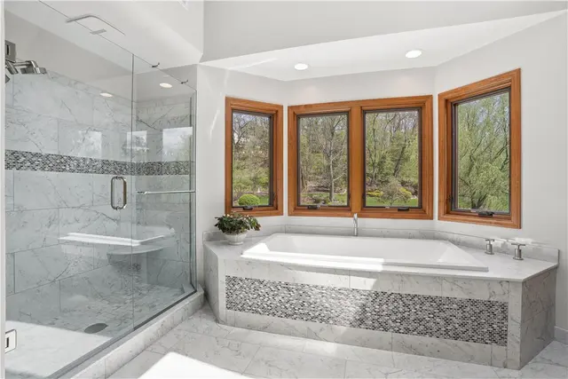 1621 Blackburn Heights Drive gallery image 33