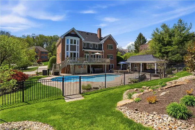 1621 Blackburn Heights Drive gallery image 43