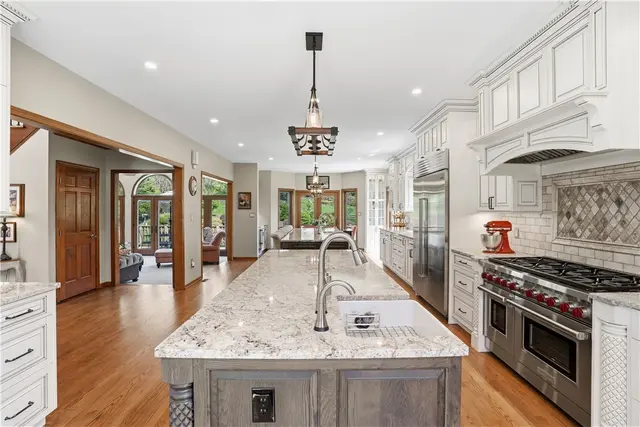 1621 Blackburn Heights Drive gallery image 46