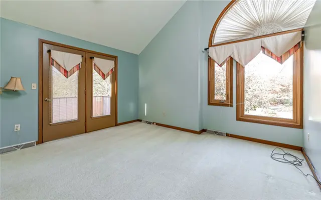 1627 King James Dr gallery image 19