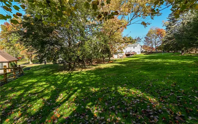 1627 King James Dr gallery image 24
