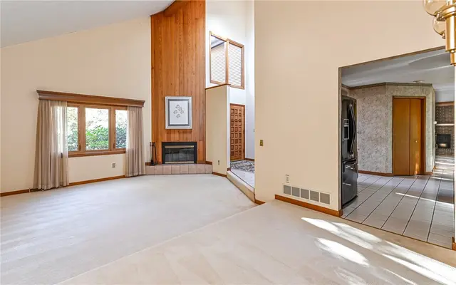1627 King James Dr gallery image 28