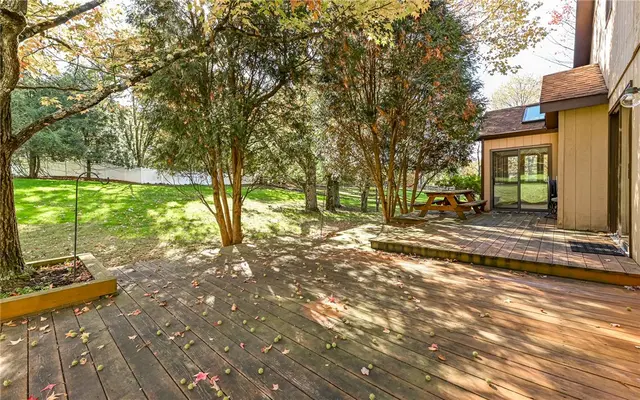 1627 King James Dr gallery image 41