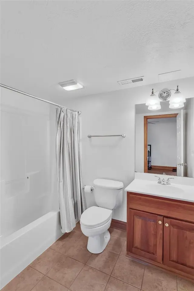 163 Oakview Dr gallery image 17