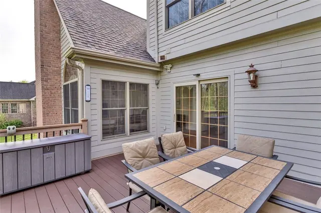 163 Oakview Dr gallery image 19
