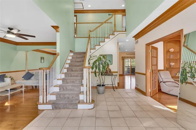 163 Oakview Dr gallery image 23