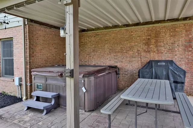163 Oakview Dr gallery image 26