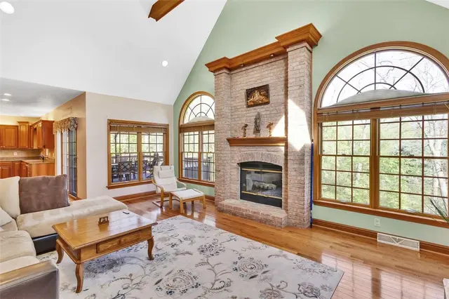 163 Oakview Dr gallery image 30