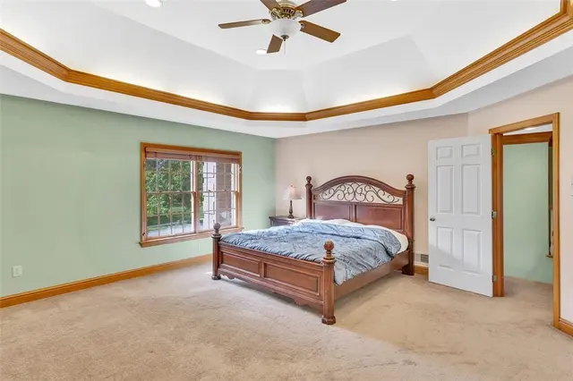 163 Oakview Dr gallery image 34