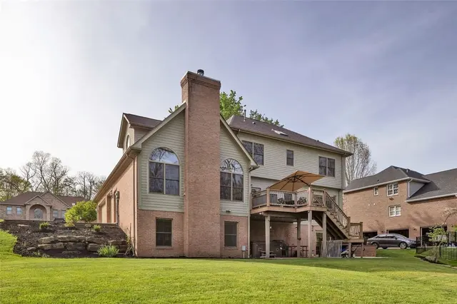 163 Oakview Dr gallery image 41