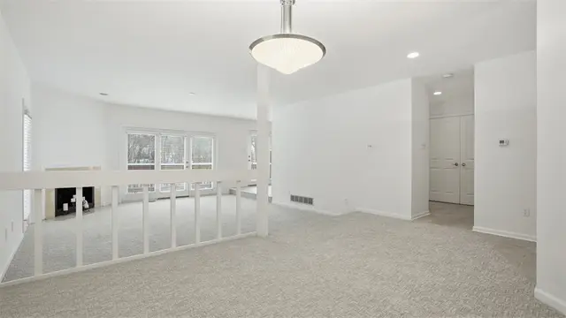 1632 Stone Mansion gallery image 7