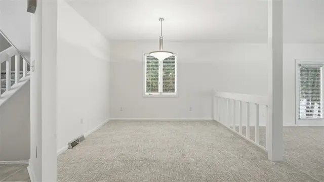 1632 Stone Mansion gallery image 10