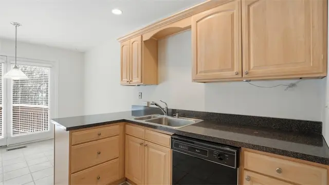 1632 Stone Mansion gallery image 17