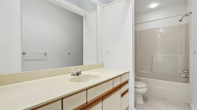 1632 Stone Mansion gallery image 33