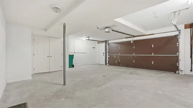 1632 Stone Mansion gallery image 37
