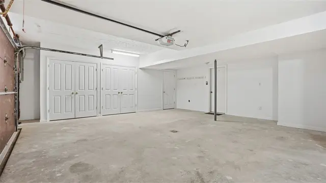 1632 Stone Mansion gallery image 38