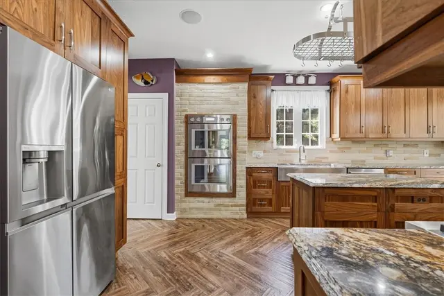 1634 Blackburn Heights DRIVE gallery image 5