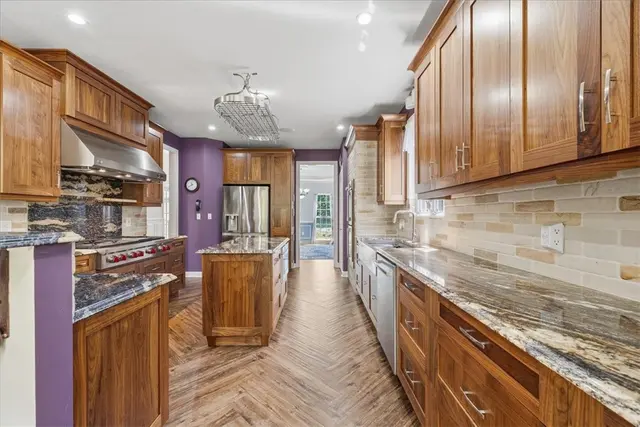 1634 Blackburn Heights DRIVE gallery image 16
