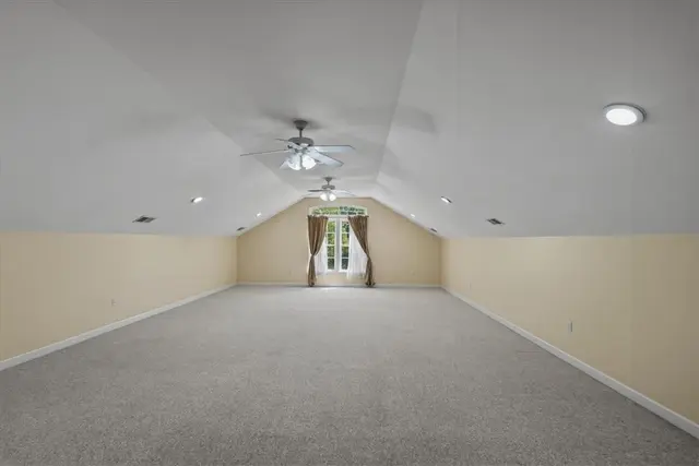 1634 Blackburn Heights DRIVE gallery image 22