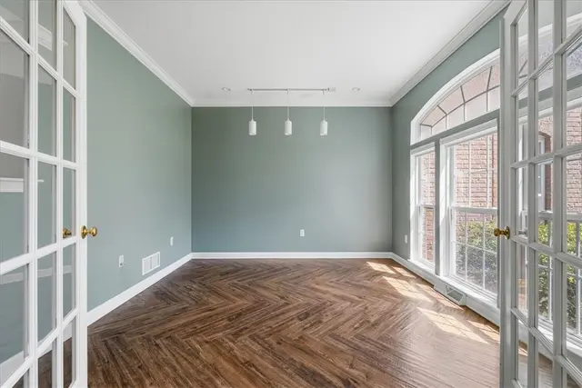 1634 Blackburn Heights DRIVE gallery image 28