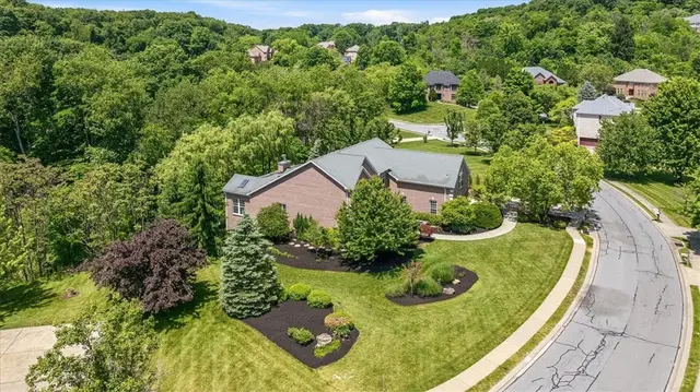 1634 Blackburn Heights DRIVE gallery image 30