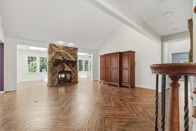 1634 Blackburn Heights DRIVE gallery image 31