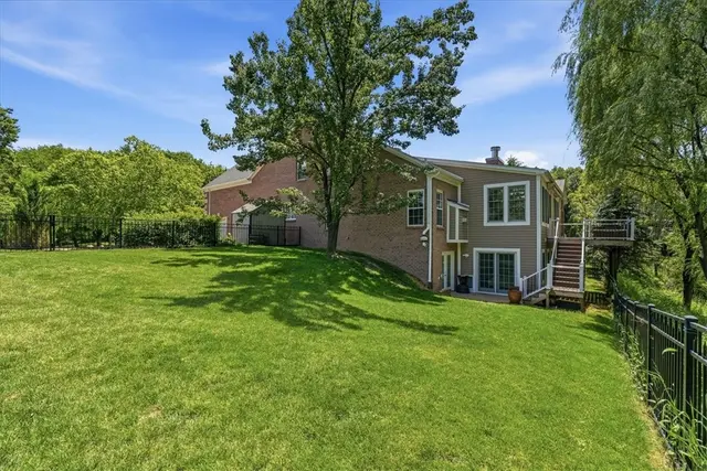 1634 Blackburn Heights DRIVE gallery image 38