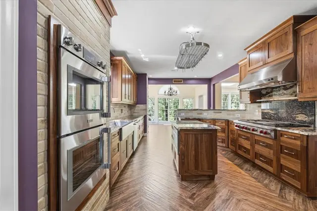 1634 Blackburn Heights DRIVE gallery image 45