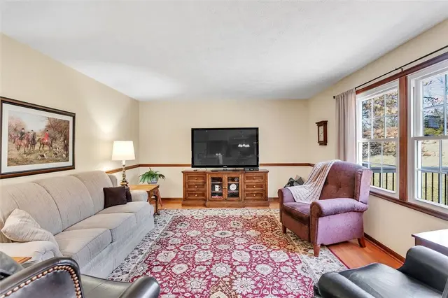 1634 Pinehurst Court gallery image 12