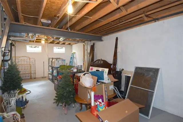 1634 Pinehurst Court gallery image 18