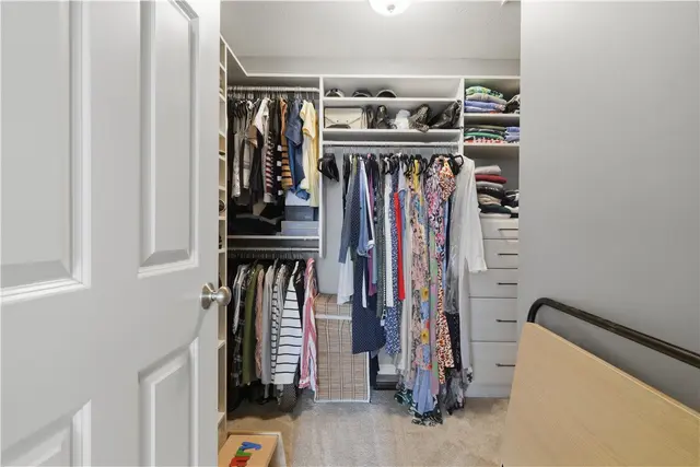 1640 Heritage Dr gallery image 4