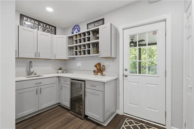 1640 Heritage Dr gallery image 8
